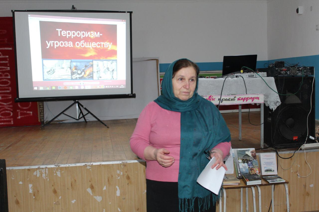 Профилактическую беседу на тему «Терроризм - угроза обществу» провели с учениками школ Кайтагского района.