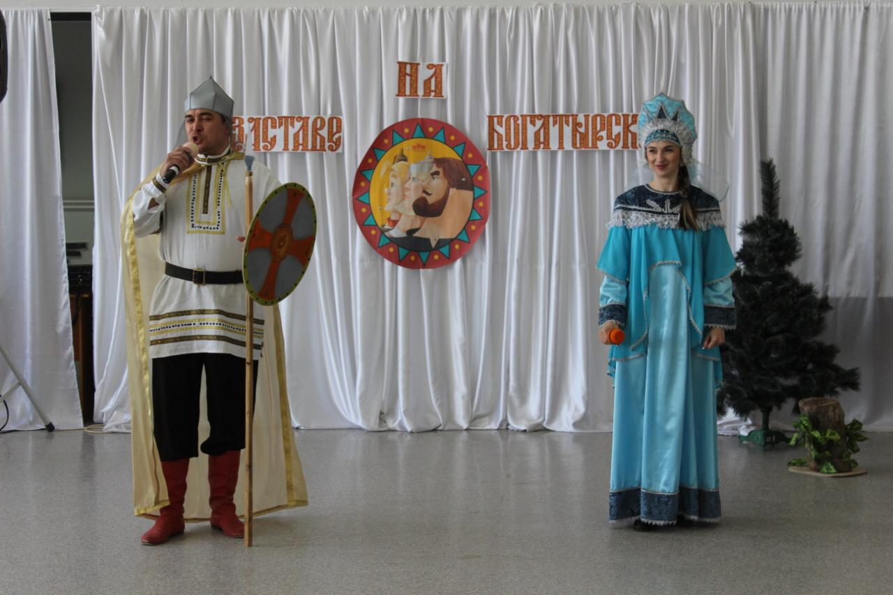 В центре культуры и досуга Кизлярского района прошло фольклорно-игровое представление «На заставе богатырской»