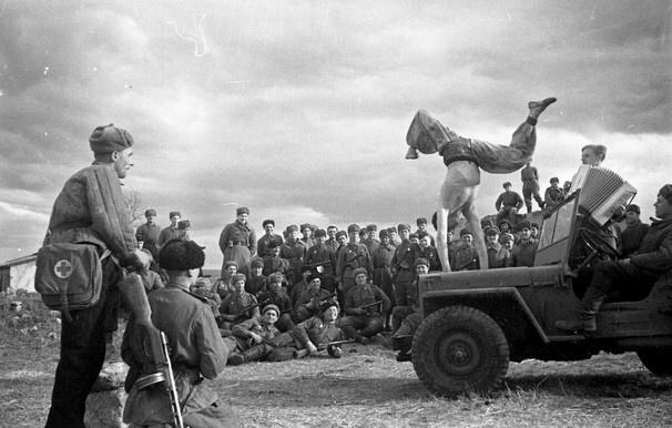В 1944 году к 40-ой годовщине со дня смерти А.П. Чехова Дом народного творчества провел конкурс на лучшее проведение вечера, посвященной этой дате.