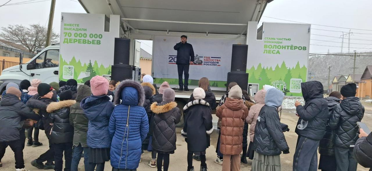 Республиканский проект «Творческий десант» объединил жителей Новолакского района