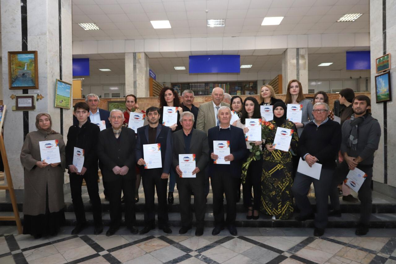 19 декабря в рамках форума-фестиваля  Рождественские встречи в Дагестане «Мир будущего» состоялось открытие выставки наивных художников «Моя лучшая картина».