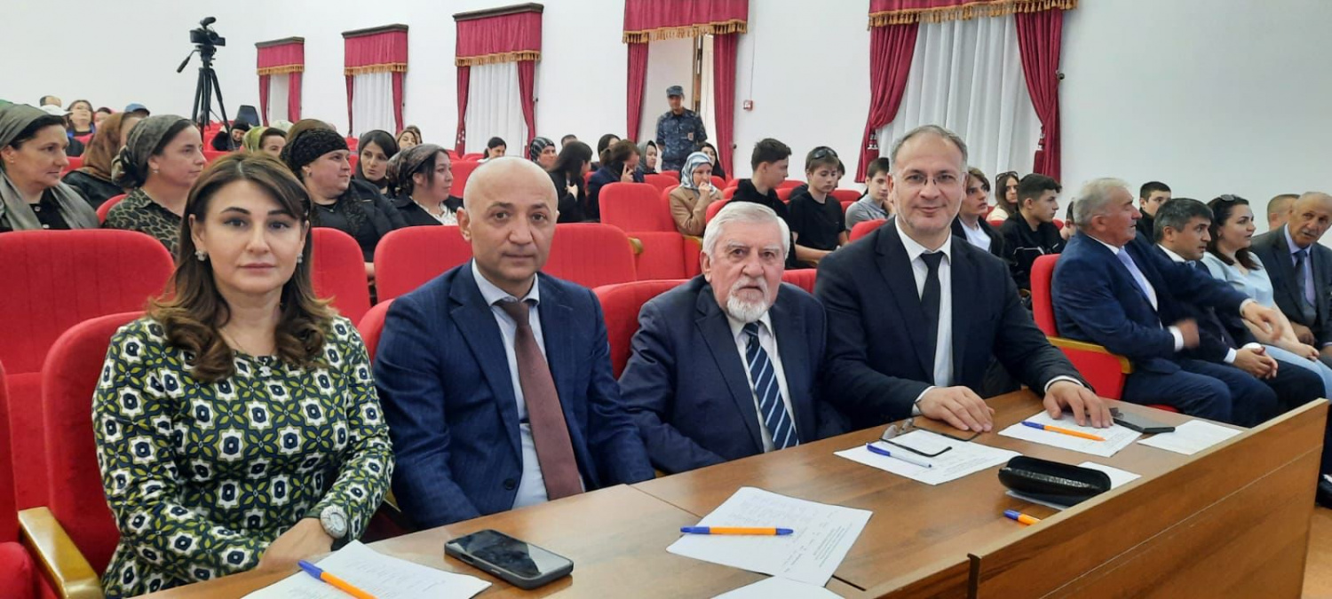 25 апреля Центр традиционной культуры села Хучни прошел Республиканский фестиваль-конкурс национальной песни «Живые традиции»