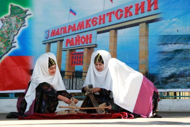 22 сентября в 11 часов  в Магарамкентском районе пройдет Республиканский фестиваль народного творчества «Самурская осень»