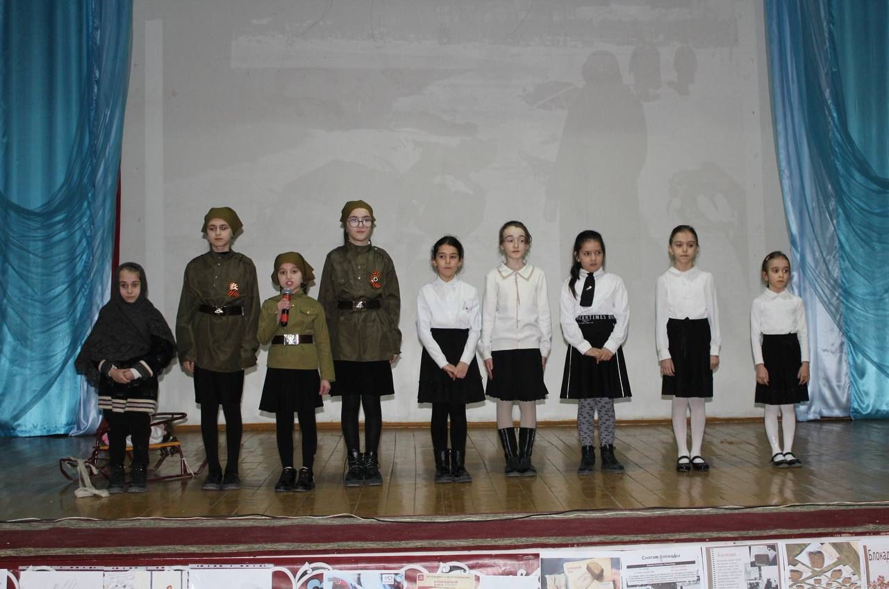 Ровно 80 лет, оборона города на Неве стала символом беспримерного мужества и силы духа советского народа