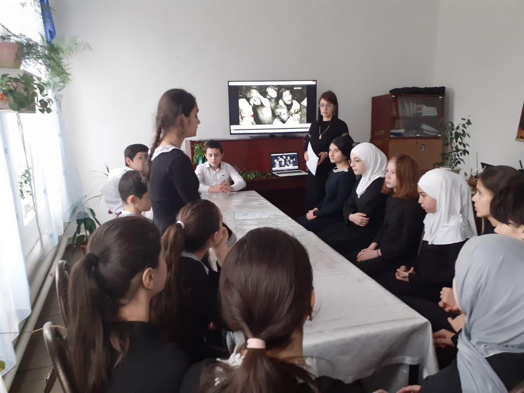 Круглый стол «Ты в памяти и в сердце, Сталинград!», посвященный разгрому советскими войсками немецко-фашистских войск под Сталинградом