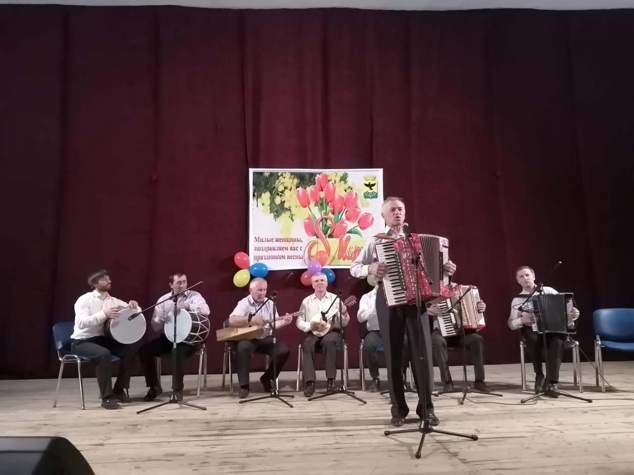Творческие коллективы Лакского района выступили в Центре культуры с.Вачи Кулинского района.