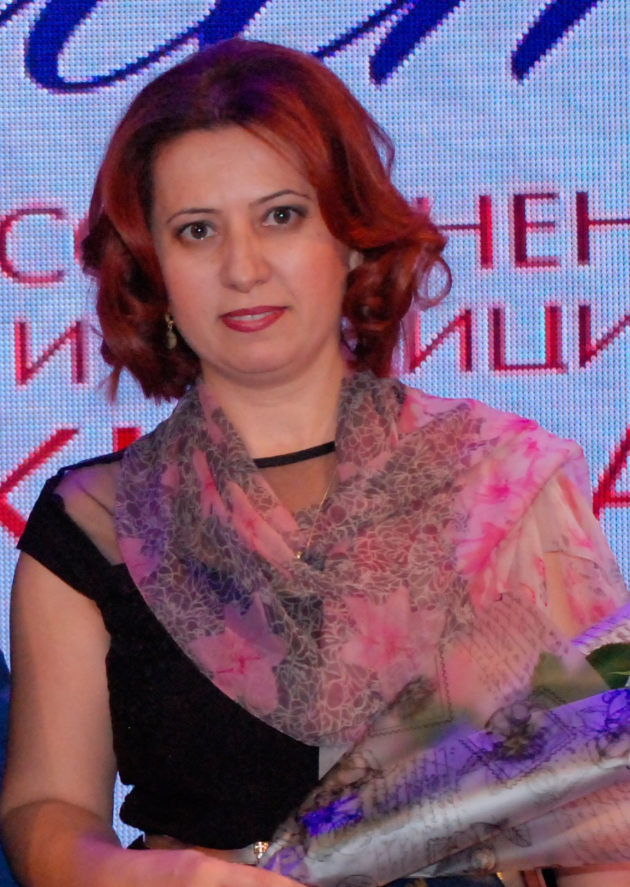 Секина Сеидова-руководитель ансамбля народных инструментов в  Дербентском  районе, лауреат премии Правительства РД «Душа Дагестана».
