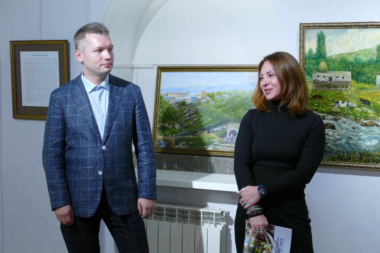 5 сентября в Московской государственной картинной галерее народного художника СССР Ильи Глазунова открылась выставка «Самородки Дагестана»