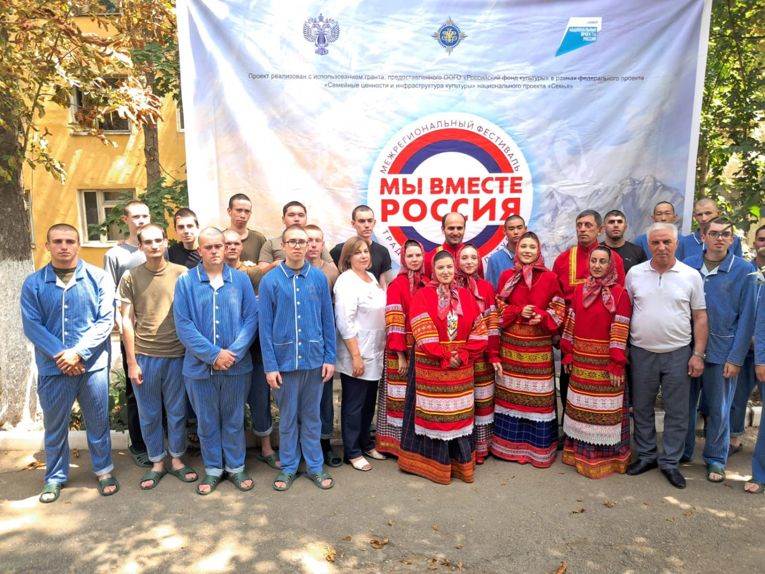 В воинских частях Буйнакска и Каспийска прошли патриотические акции «Слава защитникам».