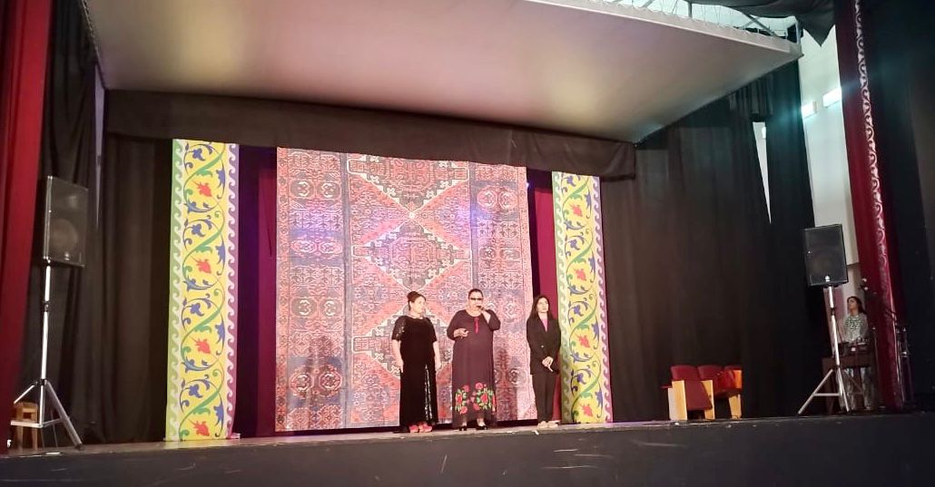В рамках Творческий десант состоялось выступления артистов Каякентского района.