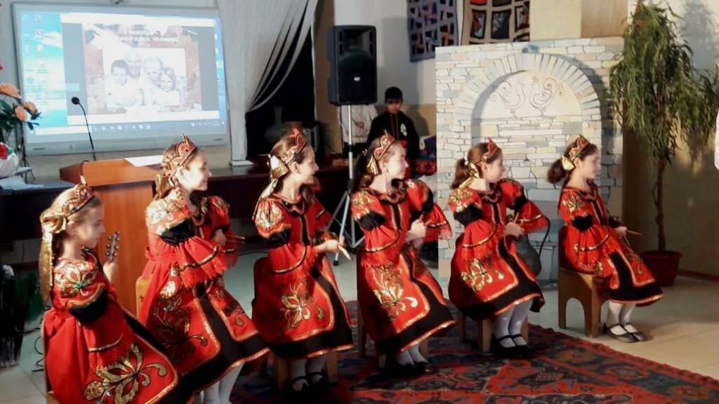 1 октября в с.Тарумовка Тарумовского Центра культуры прошло праздничное мероприятие, посвященное Дню пожилого человека. 
