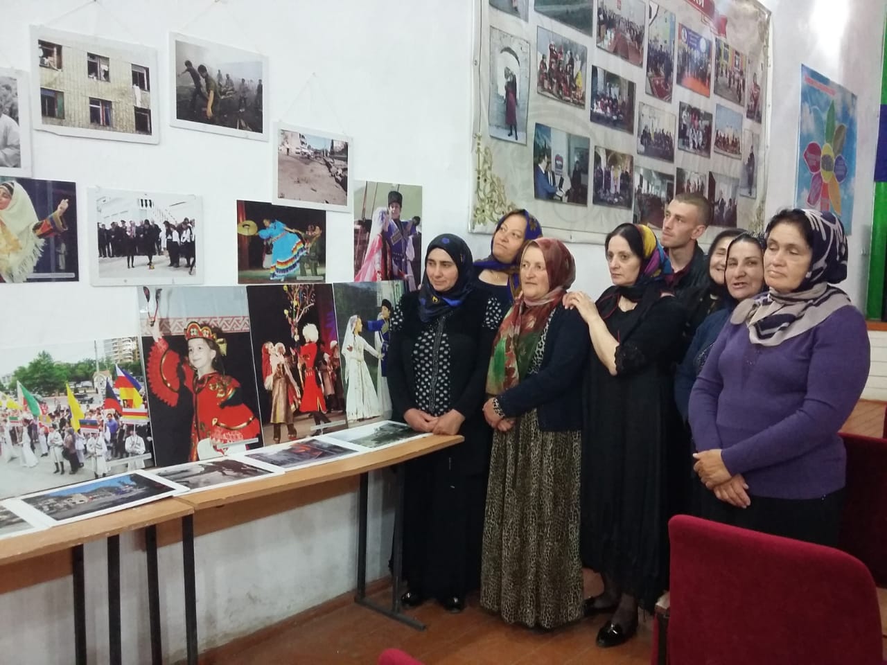 В Агульском районе прошла Республиканская передвижная фотовыставка «Мы за мир, за единство России»