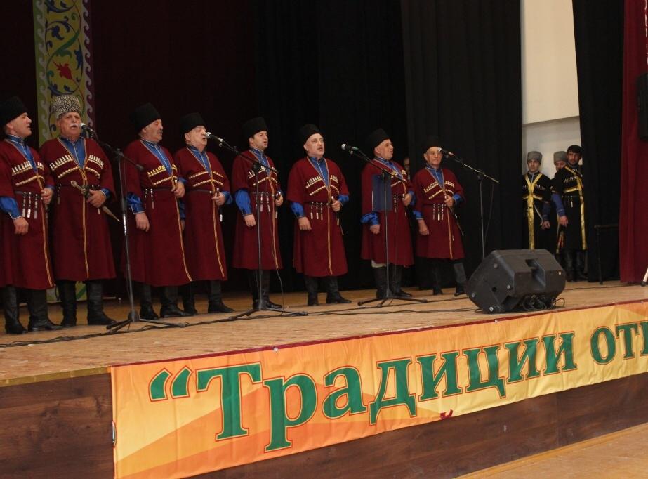 Республиканский Дом народного творчества продолжает знакомить жителей республики с деятельностью самодеятельных творческих коллективов Дагестана.