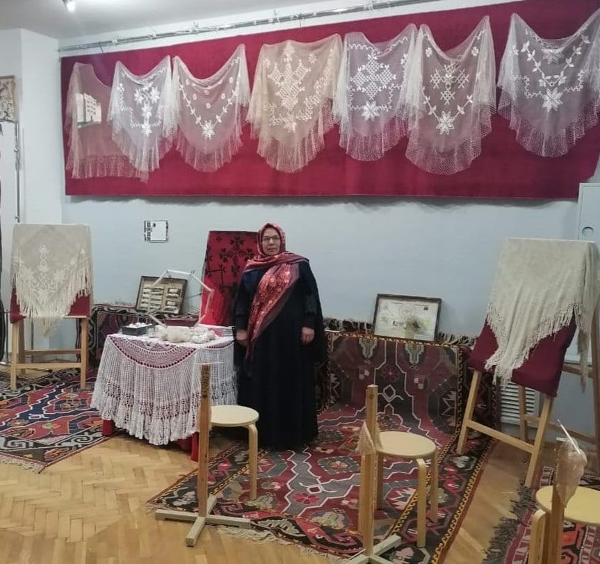 Мастерица по тастароплетению из Буйнакского района Жамина Шугаибова приняла участие в конкурсе на присуждение Мастеровой Премии «Мира»