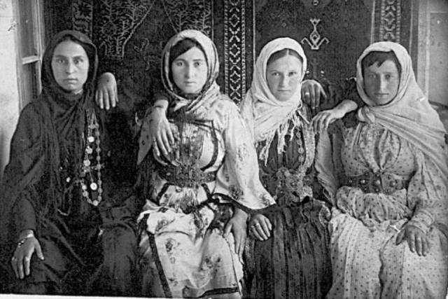 В ЦТКНР «Кайтаги» воссоздадут старинные национальные костюмы