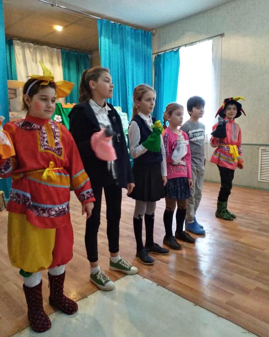 Cмотр-конкурс  театральных постановок «Сказочный мир кулис»